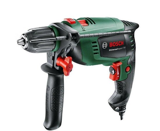 Дрель ударная Bosch UniversalImpact 700 + набор из 39 насадок (060313100A)